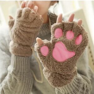 Gloves, NEW, Adorable Cat Paw Gloves, Khaki, Great Gift!
